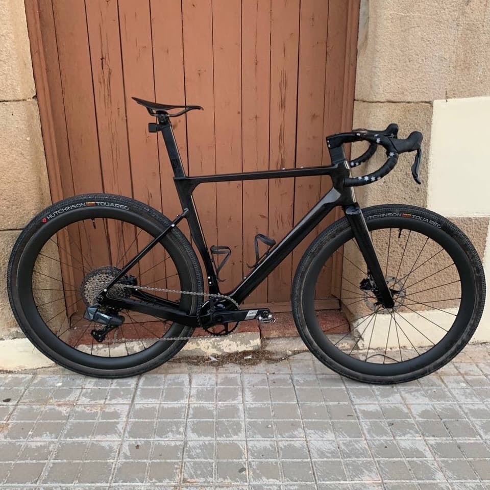 Bici de carretera de carbono sin marca